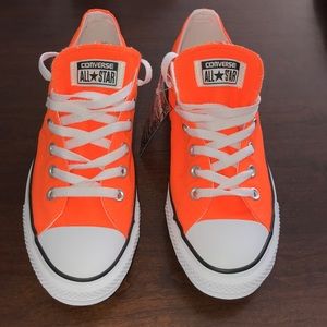 CONVERSE UNISEX W 9.5 / M 7.5 ORANGE NEON NWT